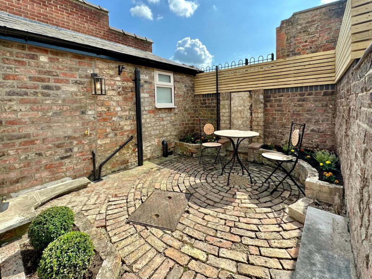 Guildhall Garden York Bagian luar foto